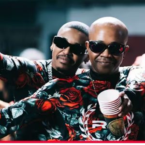 Masterpiece YVK, Young Stunna - Desha Ft. Kabza De Small, Sly, Dench